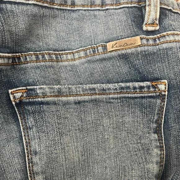 Kancan Women’s Medium Wash Distressed Mid Rise Straight Jeans Size 9 - Picture 3 of 9